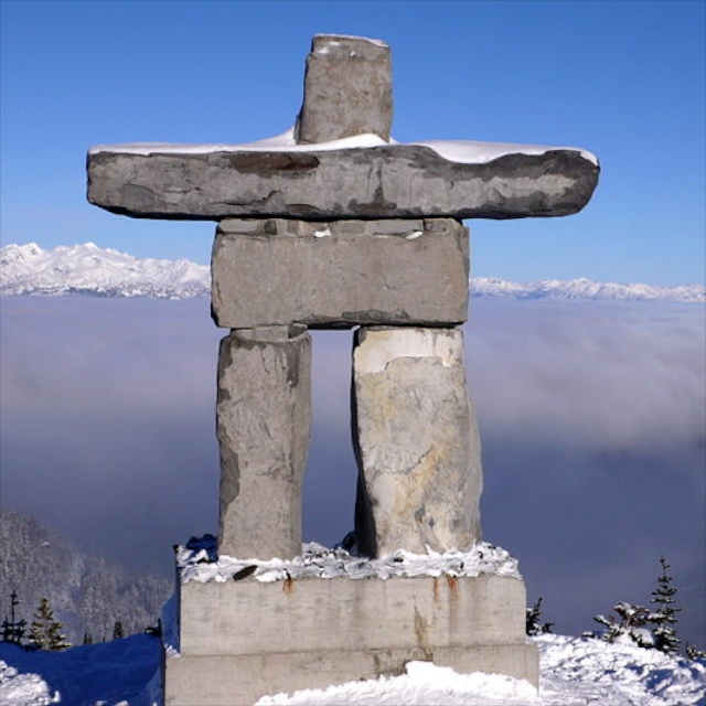 800px Inukshuk Whistler 1